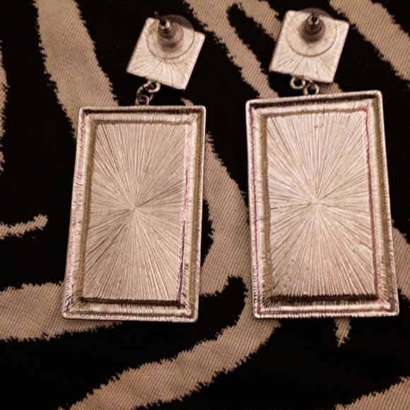 Bebe earings - Picture 2 of 2